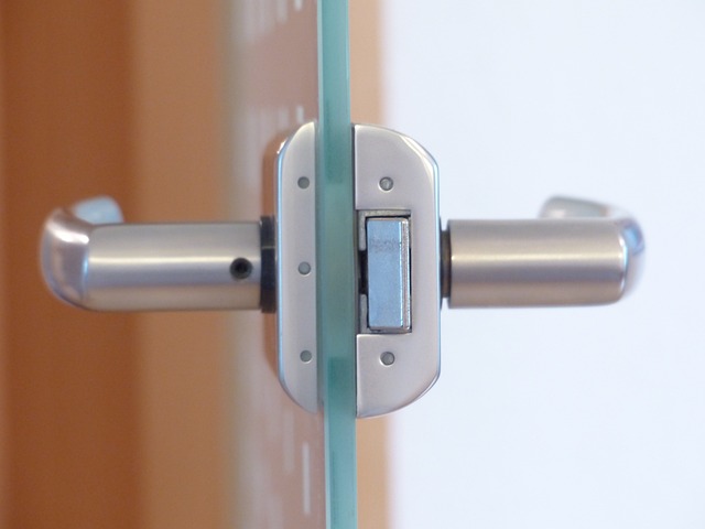 Optimizing Commercial & Industrial Door Security with Energy-Efficient Weatherproofing