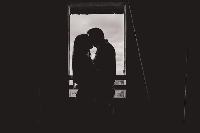 couple-640x480-21285405.jpeg