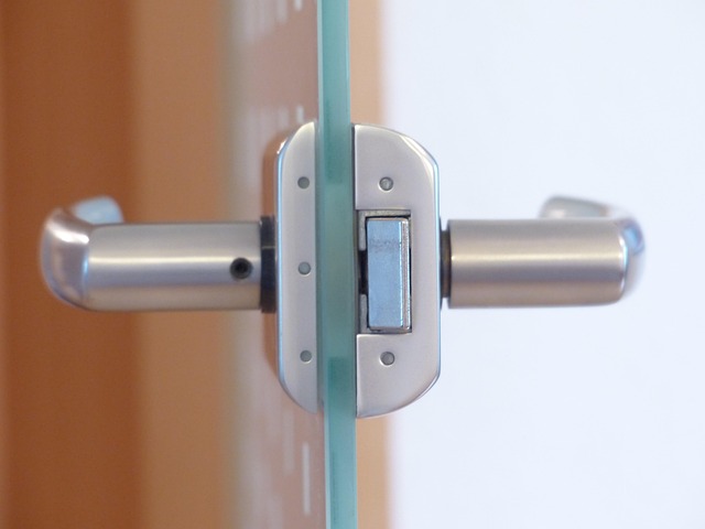 house, door lock, home security, home lock, apartment, condominium, doorbell