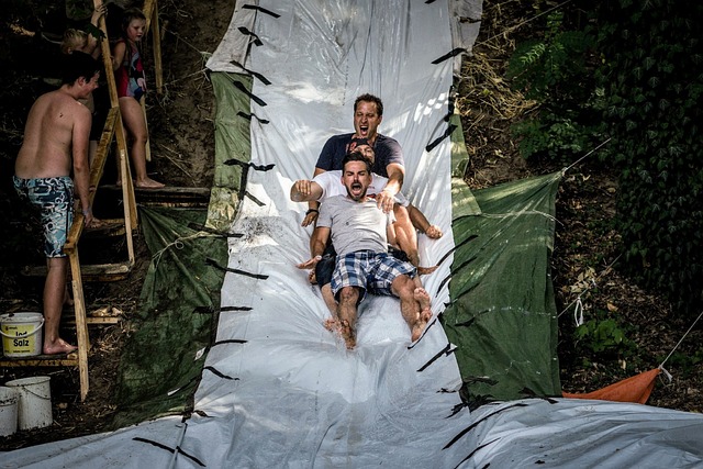 inflatable-water-slides-640x480-18393183.jpeg