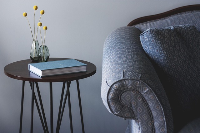 metal-furniture-640x480-67496240.jpeg