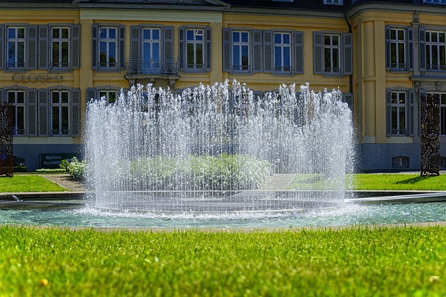 water feature, landscaping