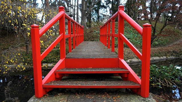 Enhancing Outdoor Spaces with Elegant Walkways and Pathways