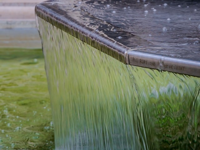 Creating Eco-Friendly Outdoor Water Features: A Guide to Designing Natural Streams and Garden Fountains
