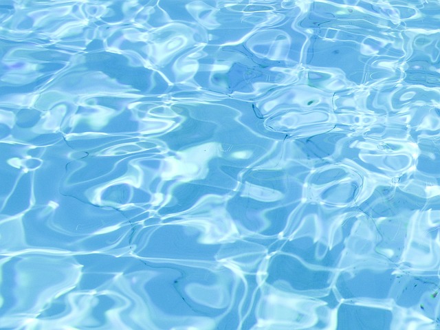 pool deck, pool surround