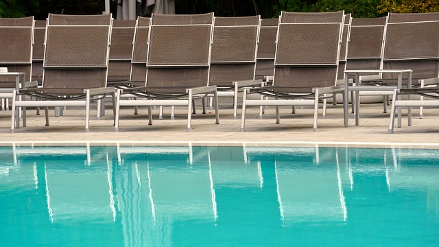 pool deck, pool surround