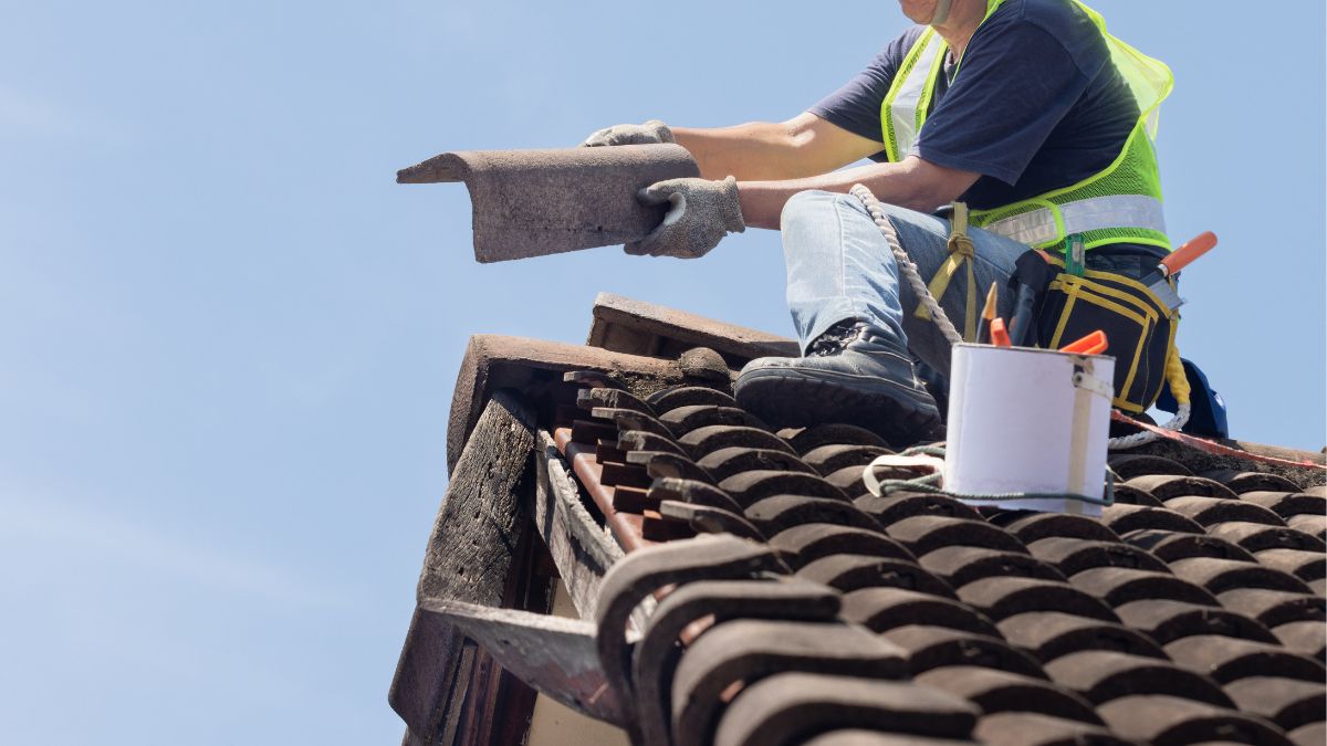 Expert Roofing Services: Navigating Insurance Claims After Storm Damage
