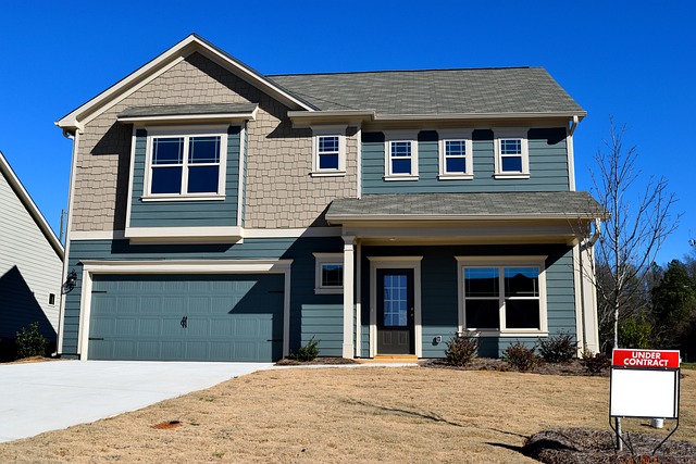 Custom Driveway Paving: Explore Asphalt, Concrete, and Pavers for Your Residential Space