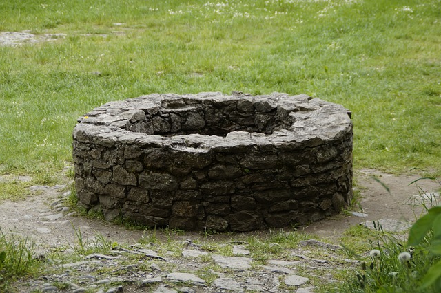 fountain, outdoor fountain
