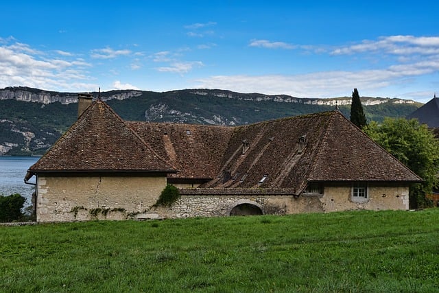 Sustainable Roofing Systems: Green Revolution for Eco-Conscious Homes