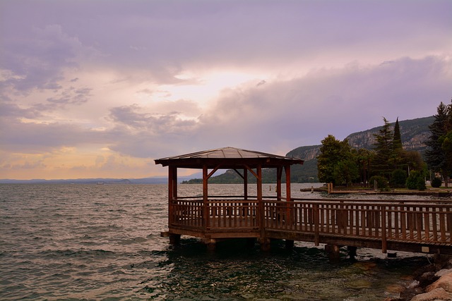 Revolutionize Outdoor Spaces: Integrated Metal Structures with Seating and Storage