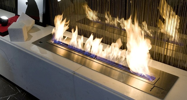 outdoor-fireplace-640x480-41875255.jpeg