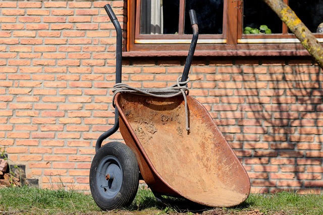 landscaping-640x480-24218781.jpeg