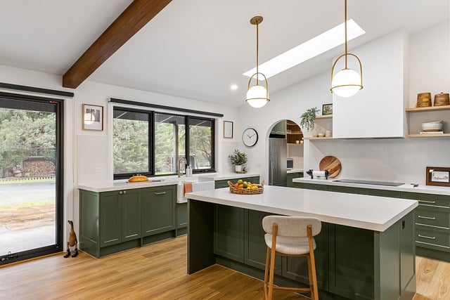 outdoor kitchen
