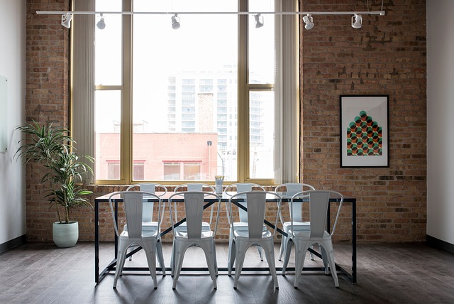 Expert Window Solutions: From Residential Comfort to Commercial Storefronts