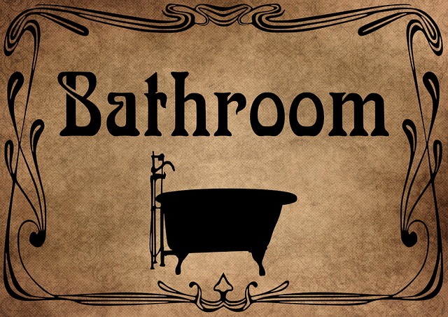 Designing Family-Friendly Bathrooms: Bathtubs, Materials & Layout for Shared Fun