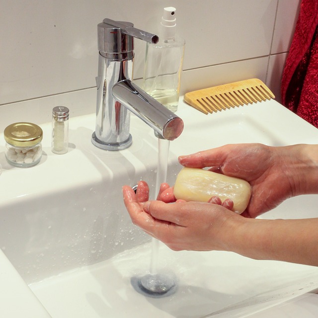 bathroom-640x480-19511590.jpeg