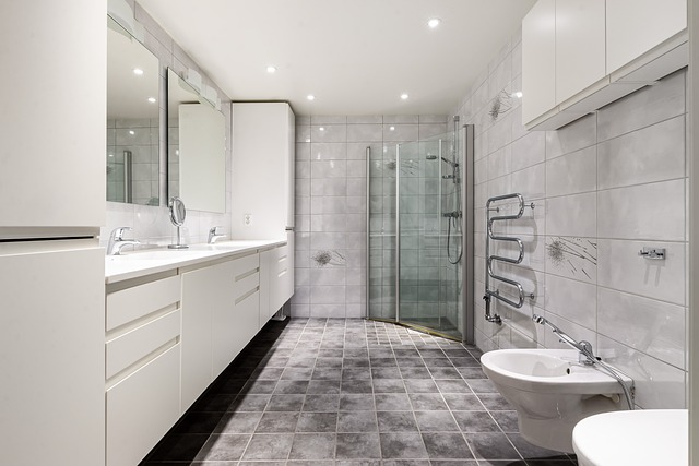 bathroom-640x480-72031758.jpeg
