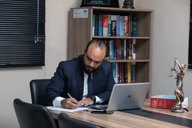 businessman, business meeting, company, lawyer, courtroom
