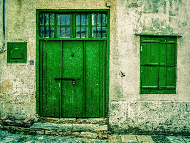 door-door-lock-door-access-640x480-27344408.jpeg