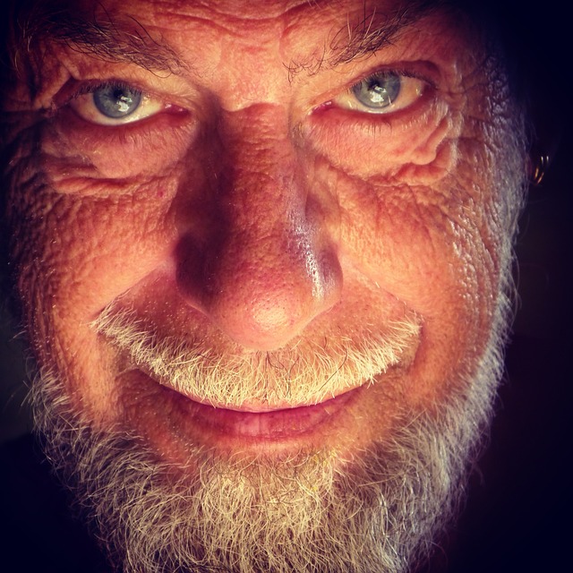 elder-people-senior-640x480-24364454.jpeg