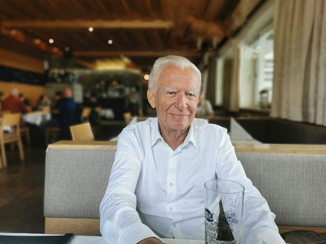 elder-people-senior-asset-insurance-640x480-53760334.jpeg