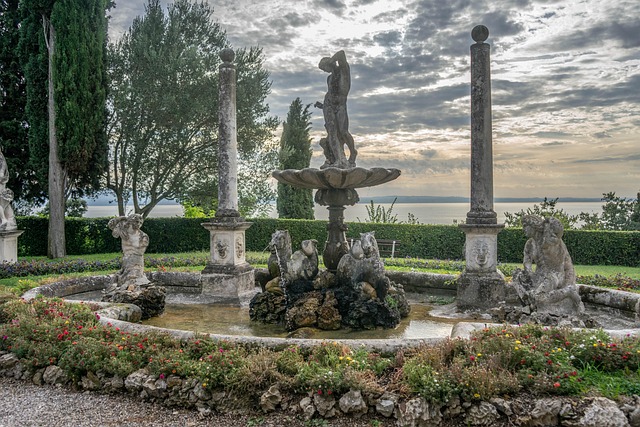 fountain, outdoor fountain