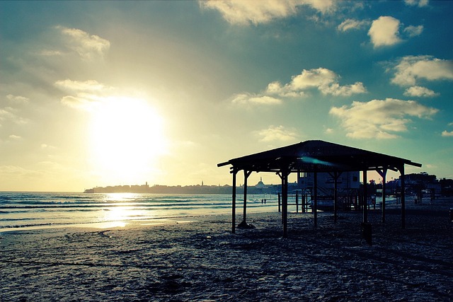 gazebo-640x480-34329617.jpeg