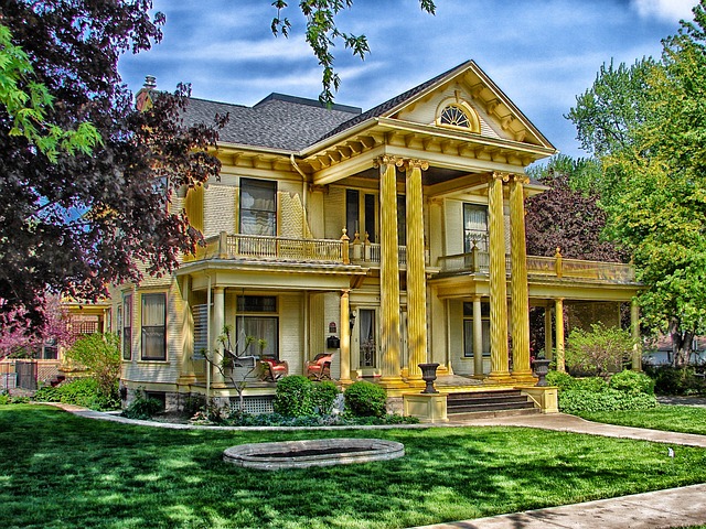 Seasonal Backyards: Unlocking Inexpensive Kitchen Renovations with All-Year Decor