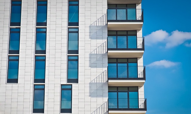 house-window-window-640x480-65541422.jpeg