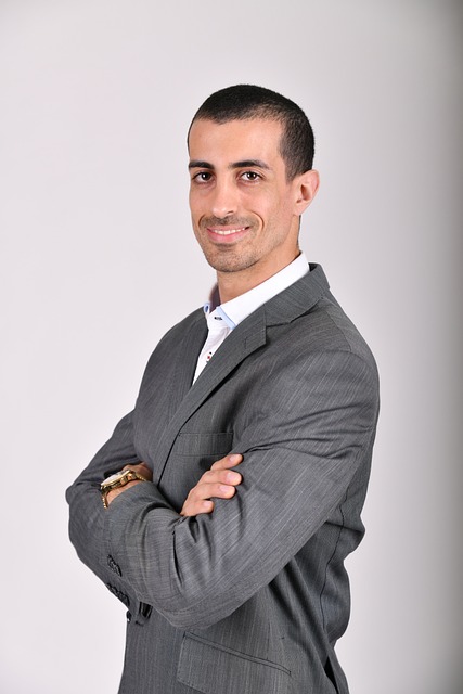 lawyer-business-businessman-company-640x480-99063770.jpeg