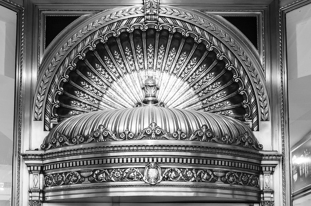 metal-door-metal-gate-640x480-94076074.jpeg