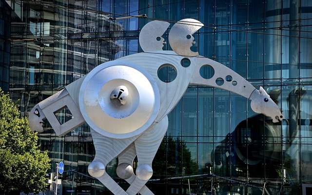 metal-sculpture-640x480-38030057.jpeg