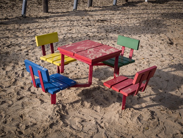 outdoor seating, outdoor seat
