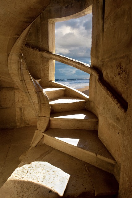 Secure Stair Safety with Custom Metal Handrails: Modern Designs & Installation Tips