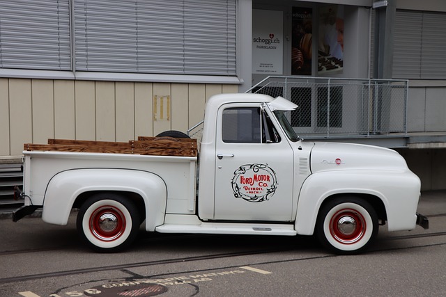 truck, tow truck, trucking