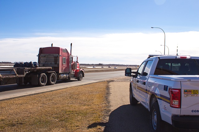 truck-trucking-truck-driver-640x480-85532438.jpeg