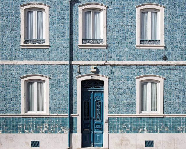 window-640x480-42246953.jpeg