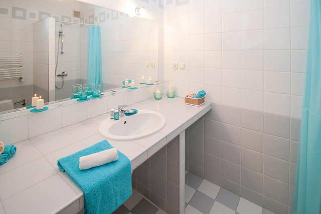 bathroom-640x480-75913940.jpeg