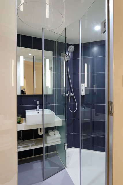 bathroom-640x480-83617036.jpeg