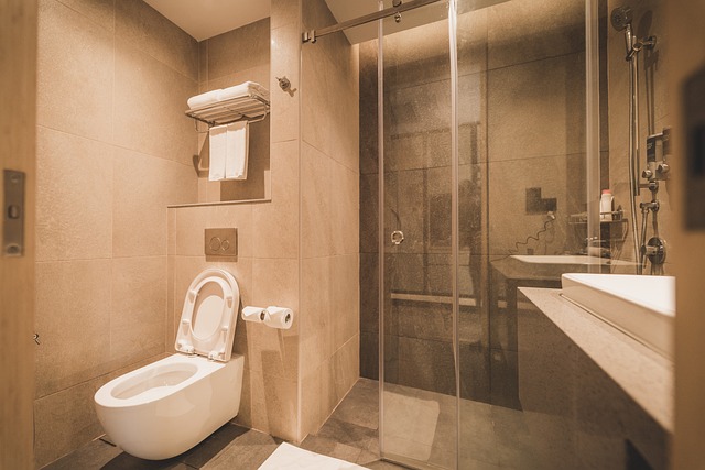 bathroom-accessories-bathroom-640x480-44651178.jpeg