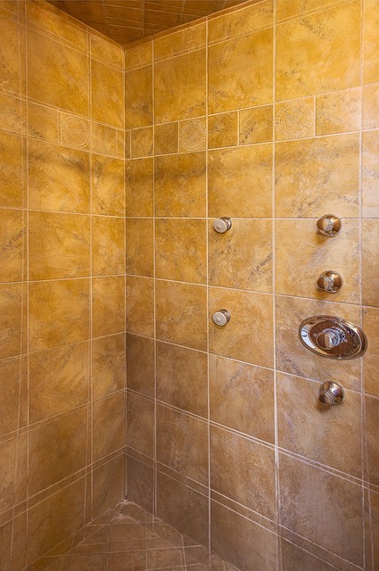 bathroom-bathroom-cabinet-640x480-41155124.jpeg