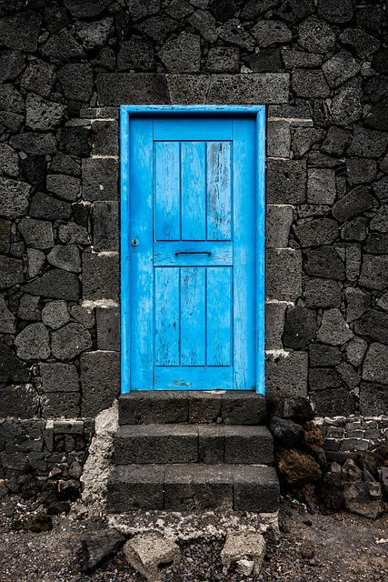 door-640x480-40823298.jpeg