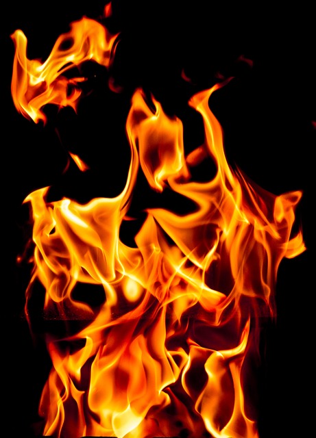 fire-pit-fire-place-640x480-42804245.jpeg