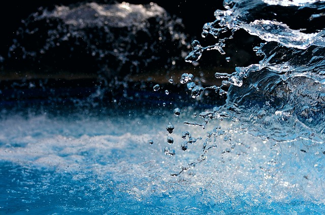 fountain-outdoor-fountain-640x480-55164190.jpeg