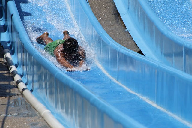 inflatable-water-slides-640x480-52666566.jpeg