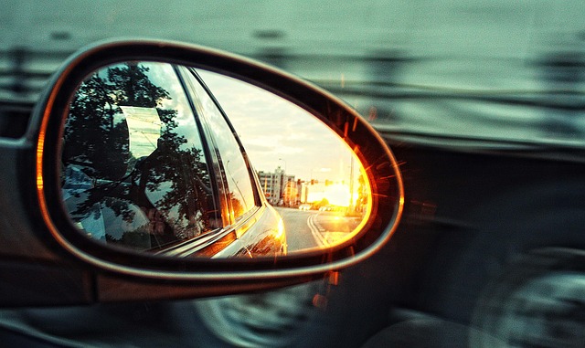 Nurturing Beauty: Comprehensive Maintenance for Metal-Framed Mirrors