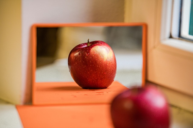 mirror-640x480-58605944.jpeg