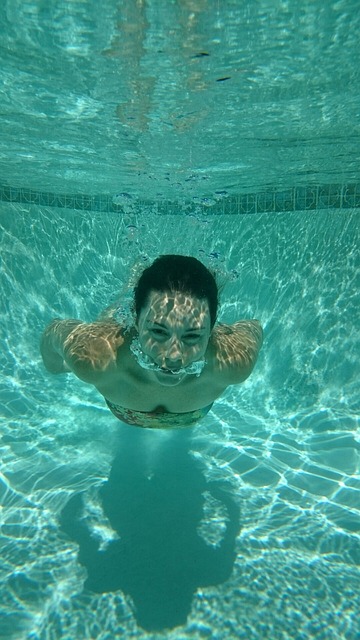 pool deck, pool surround, pool, swimming pool