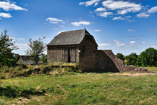 barn-door-640x480-47723354.jpeg